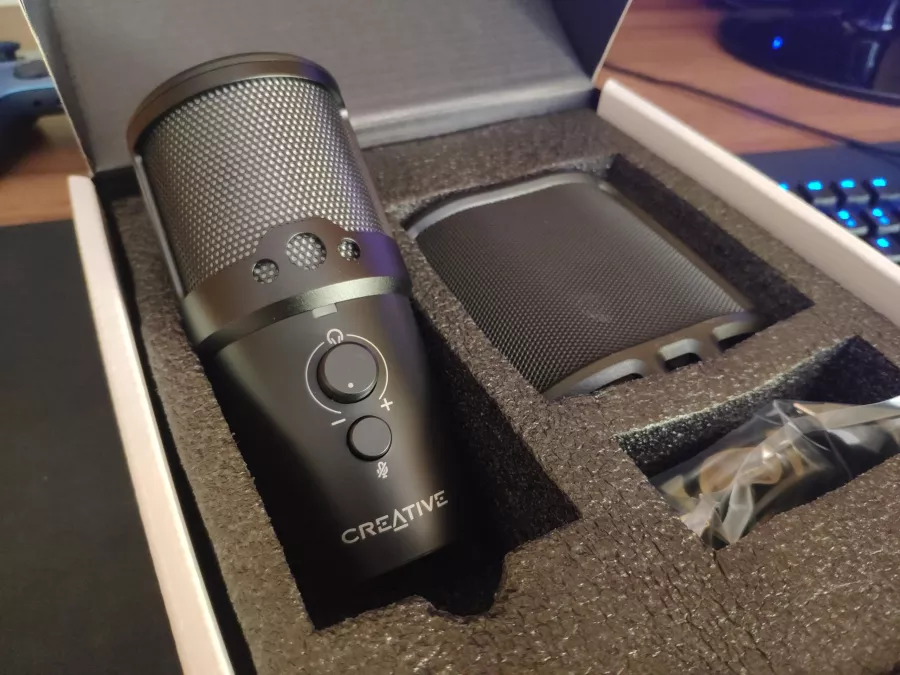 Creative-Live-Mic-M3-Mikrofon-3-scaled