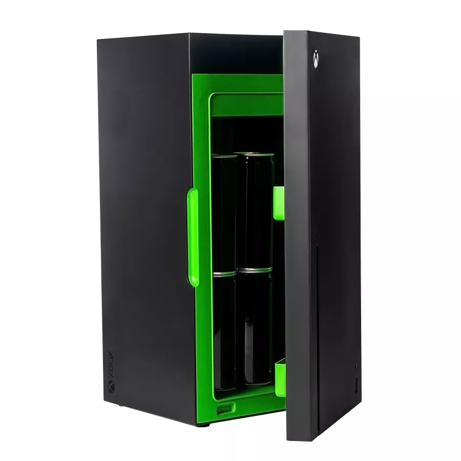 Xbox-Series-X-Mini-Fridge-1