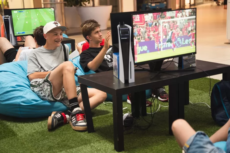 SCSEL stredo&scaron;kolsk&aacute; e&scaron;portov&aacute; liga 2