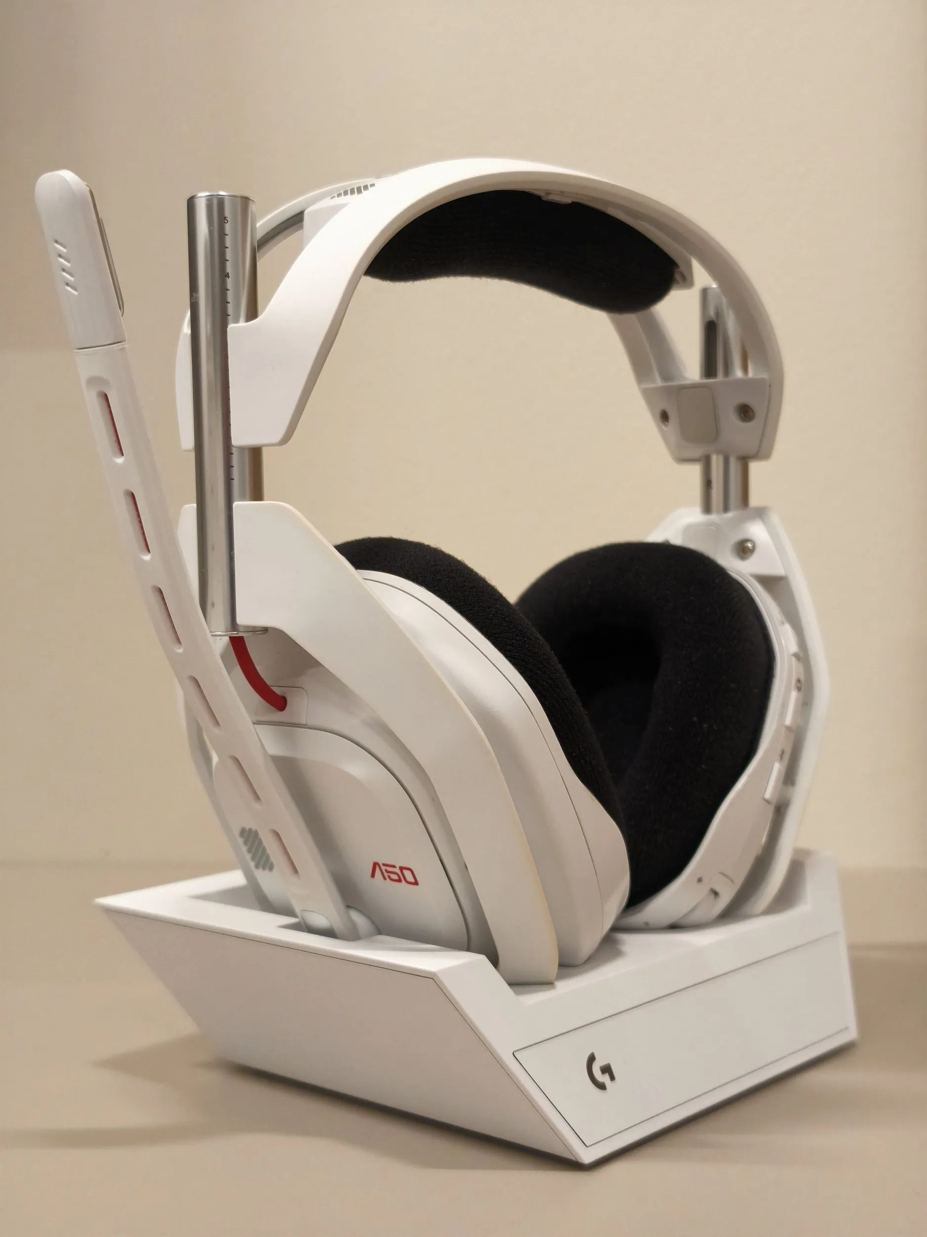 Logitech Astro A50 LIGHTSPEED 04