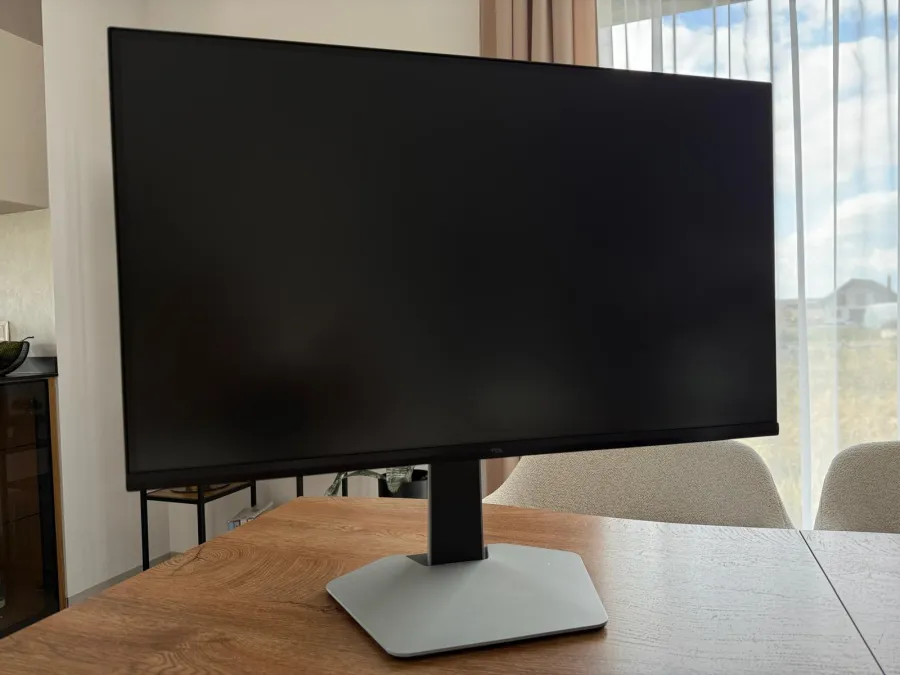 TCL 27G64 recenzia foto 1