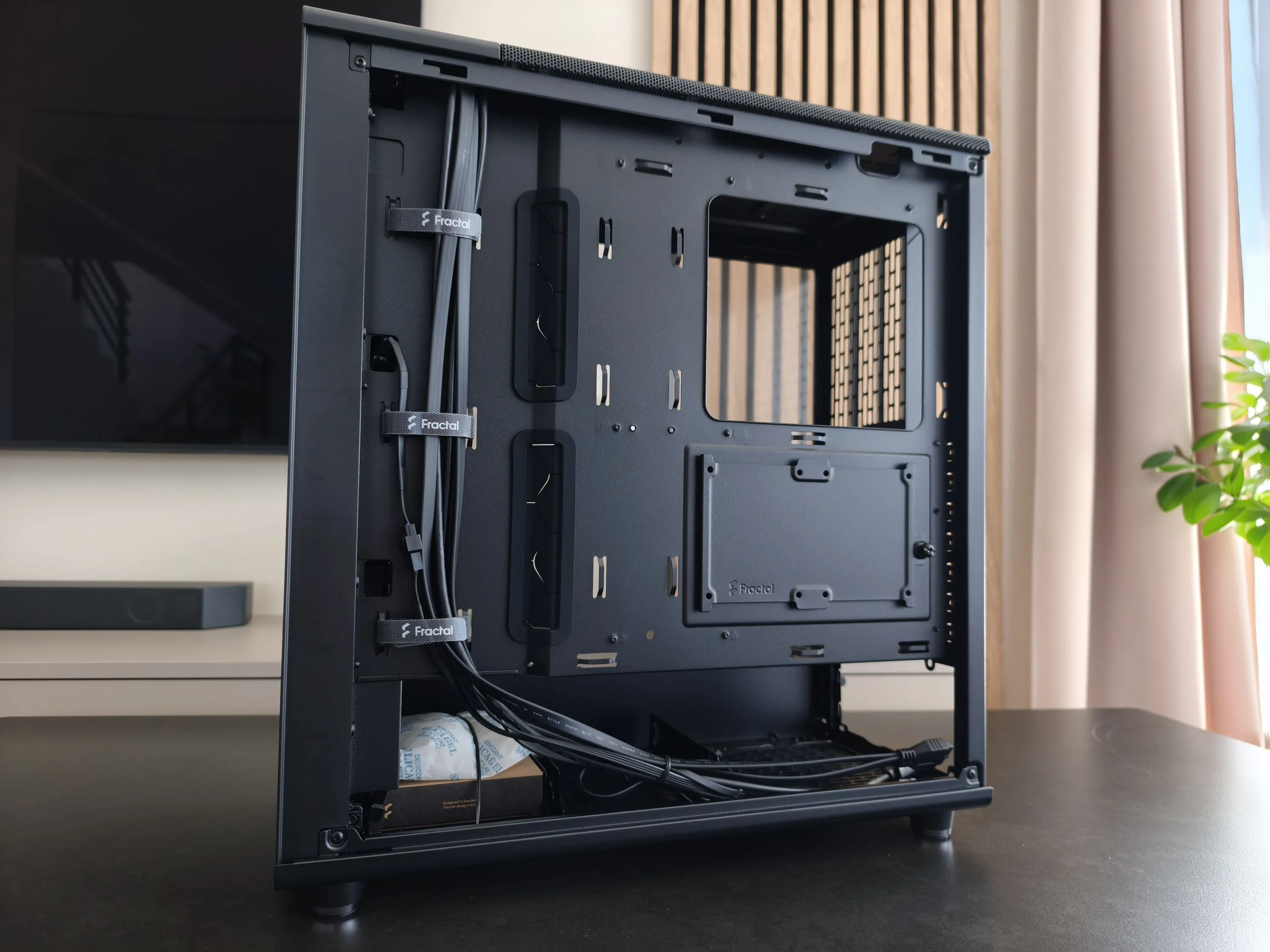 Fractal North Momentum Edition Recenzia 13