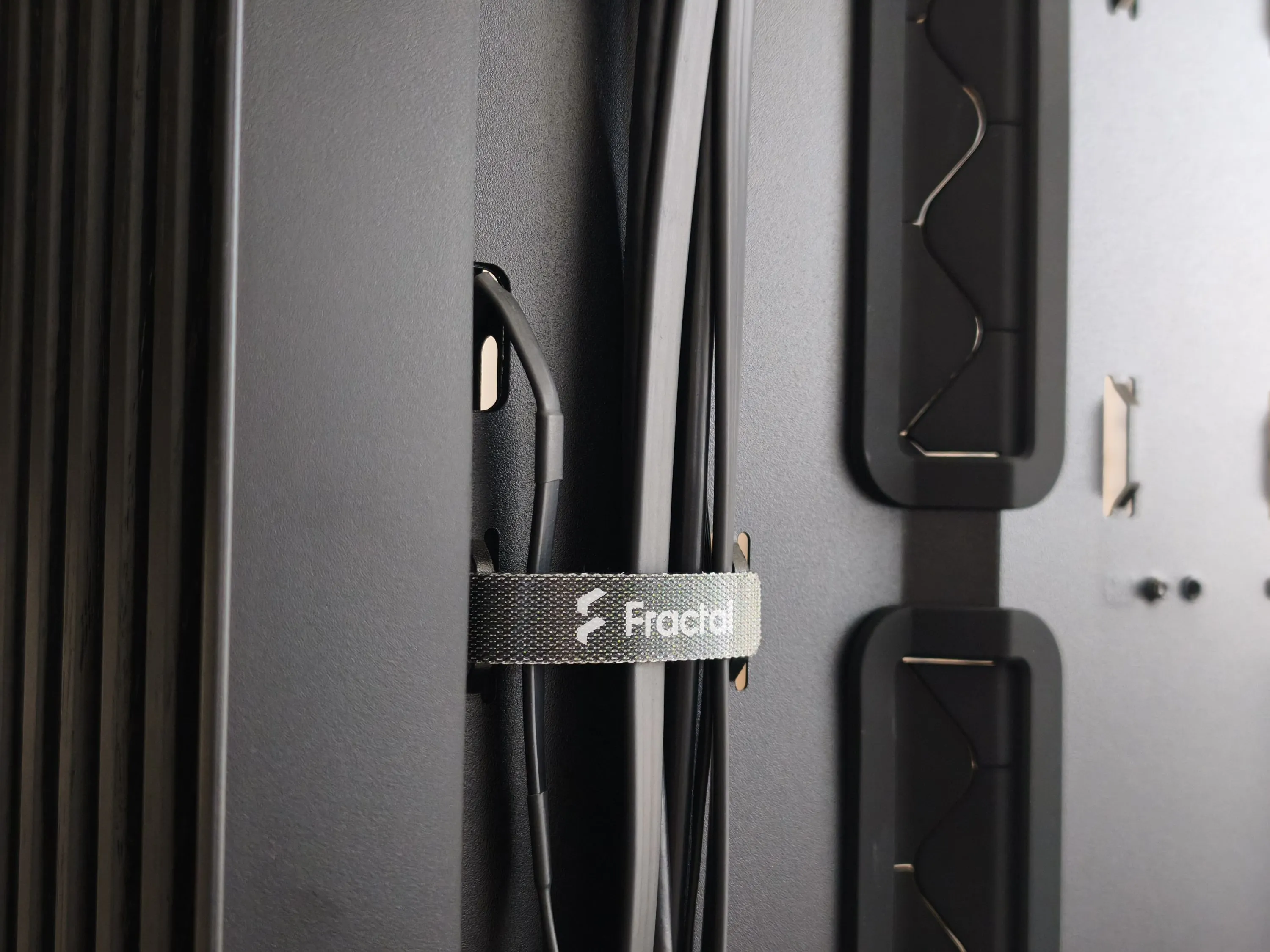 Fractal North Momentum Edition Recenzia 14