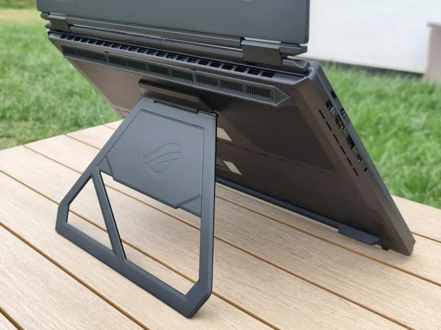 ROG Zephyrus Duo 2026 GX651AX - Recenzia 11