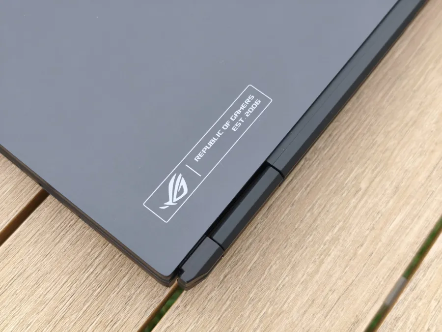 ROG Zephyrus Duo 2026 GX651AX - Recenzia 17