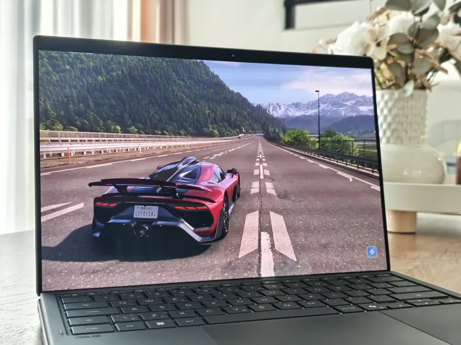 Asus Zenbook DUO 2026 UX8407AA Forza Horizon 6