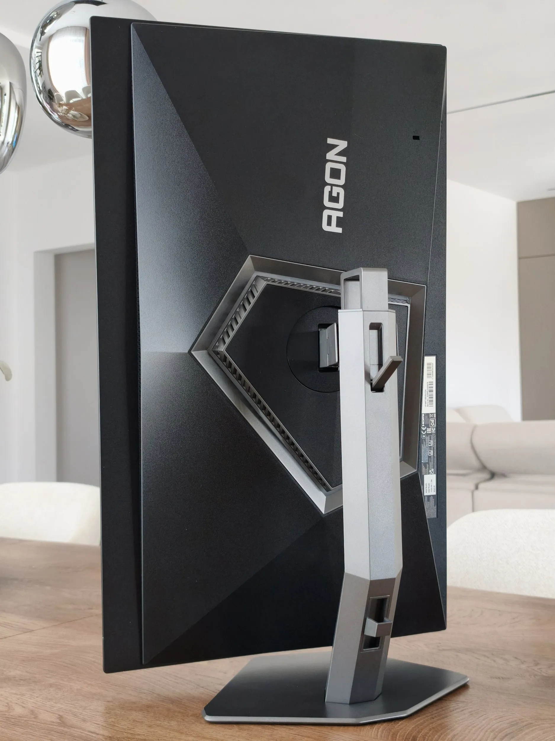 AGON PRO AG276UZD Recenzia 02
