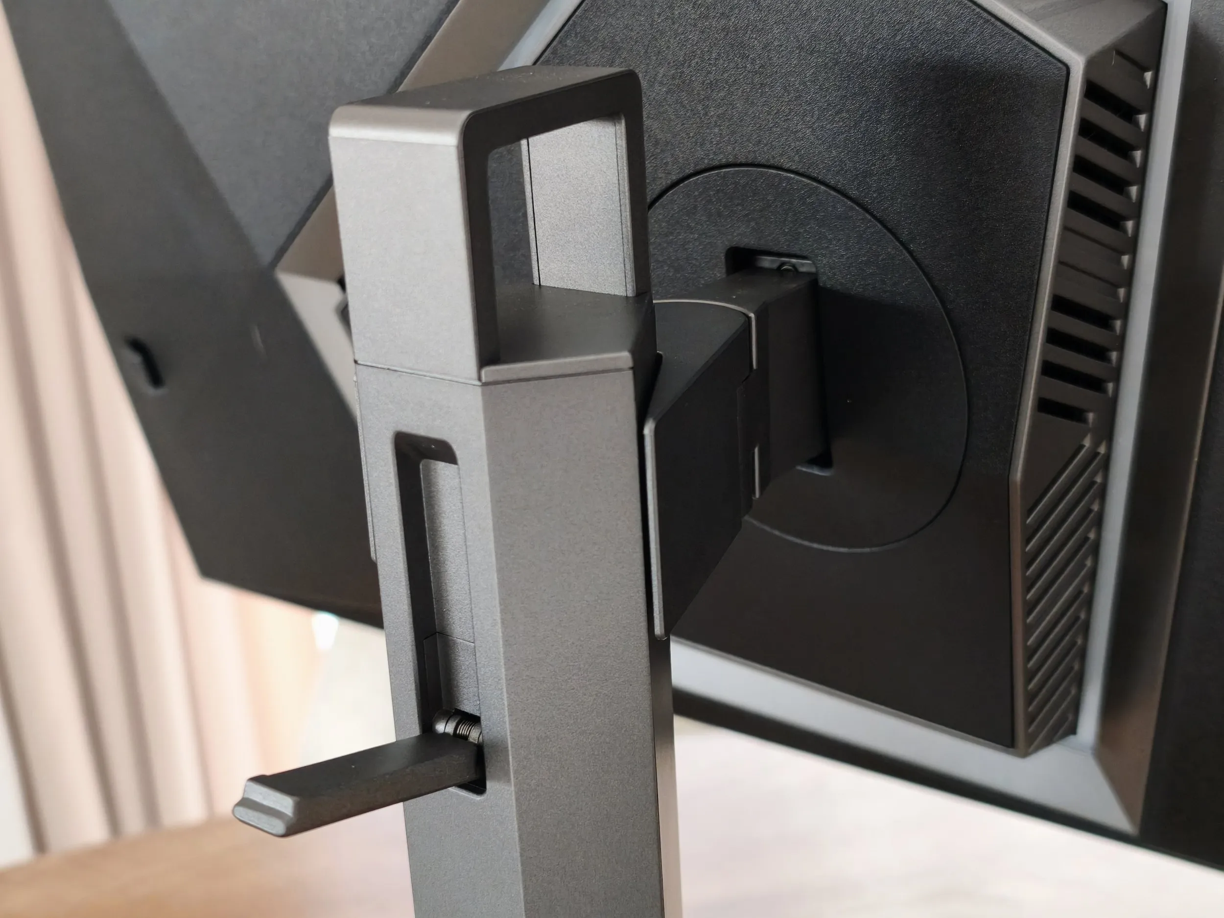 AGON PRO AG276UZD Recenzia 05